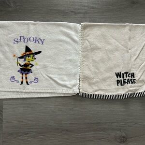 Source Unknown Spooky Witch Holiday Towels - White and Black